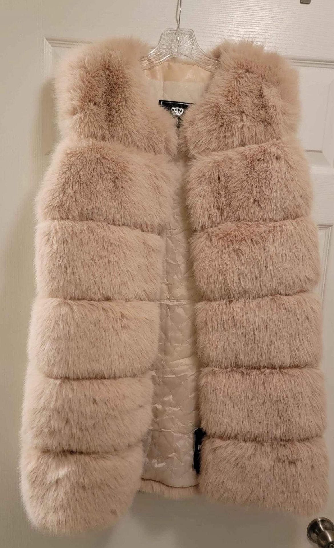 Faux Fur Vest (Tan in Color)