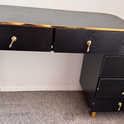 Makeup vanity 