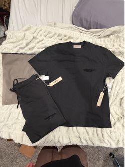 Essentials Black Set - Large