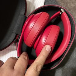 Wireless beat headphones