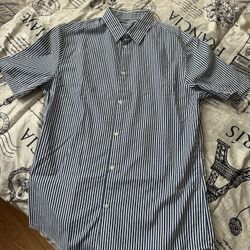 Button Down Short Sleeved Shirt Size M