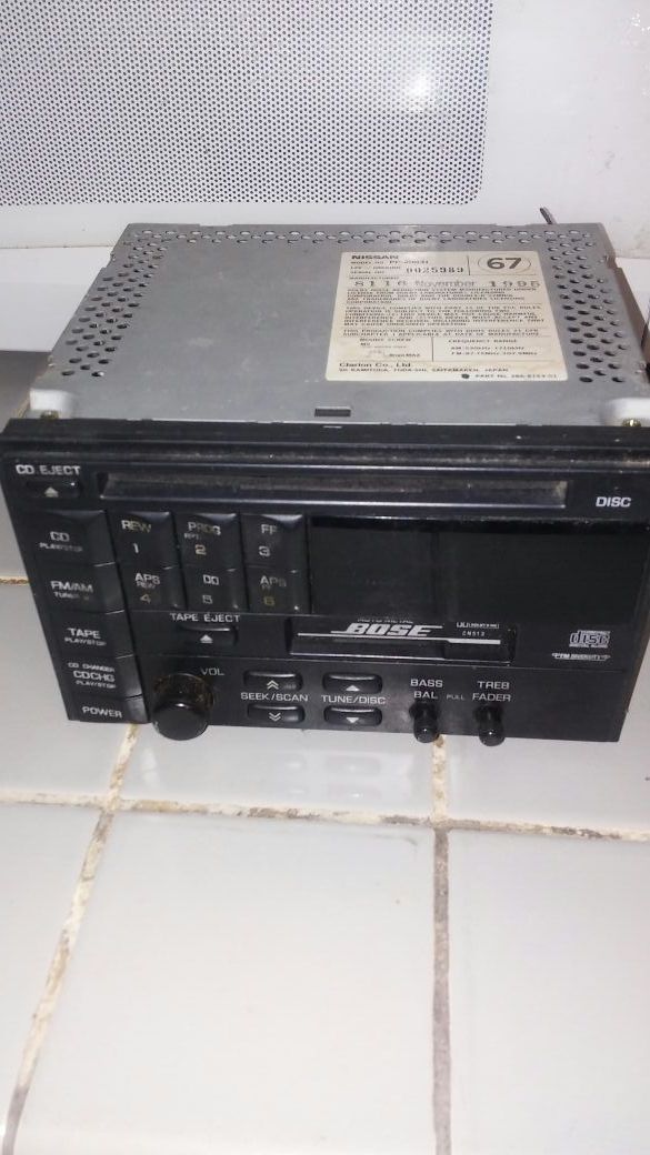 Radio Bose cd / cassete player am/ fm $60 obo