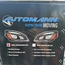 Freightliner Cascadia Headlight 