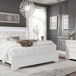 Brand New 4 Pc Queen Bedroom Set