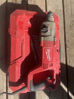 Milwaukee Roto Hammer And Sawzall Combo