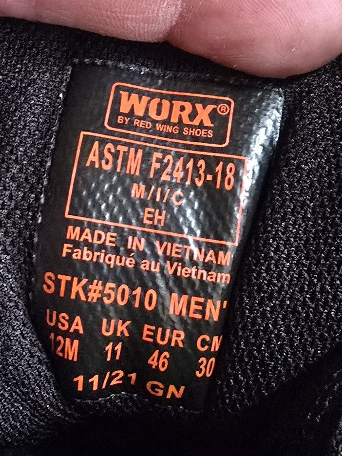 steel toe shoes (Worx)