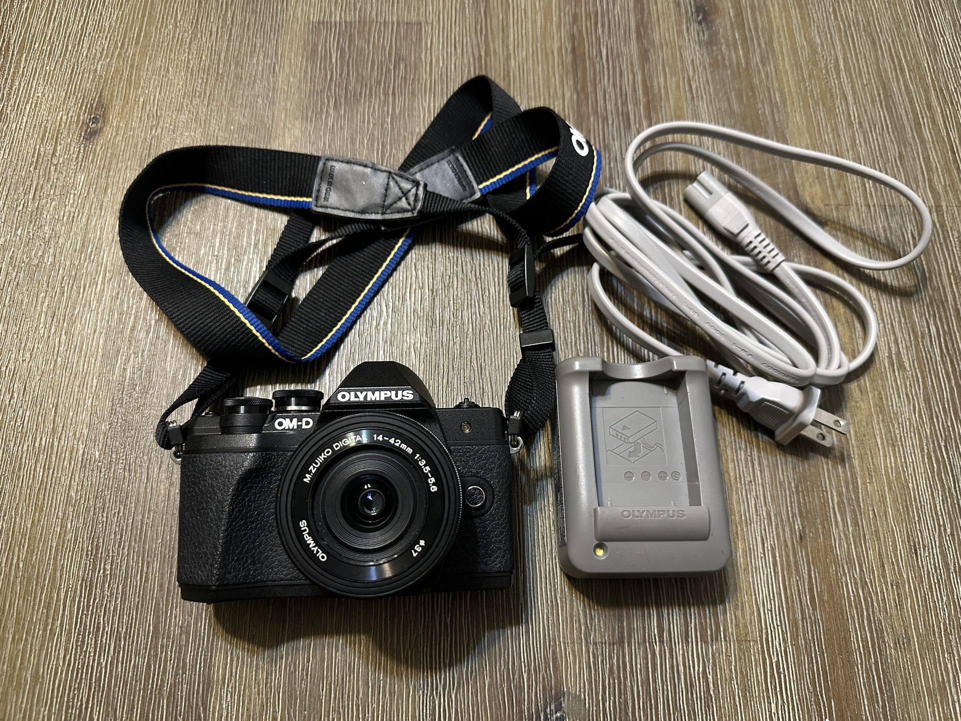 Olympus OM-D E-M10 Mark III
