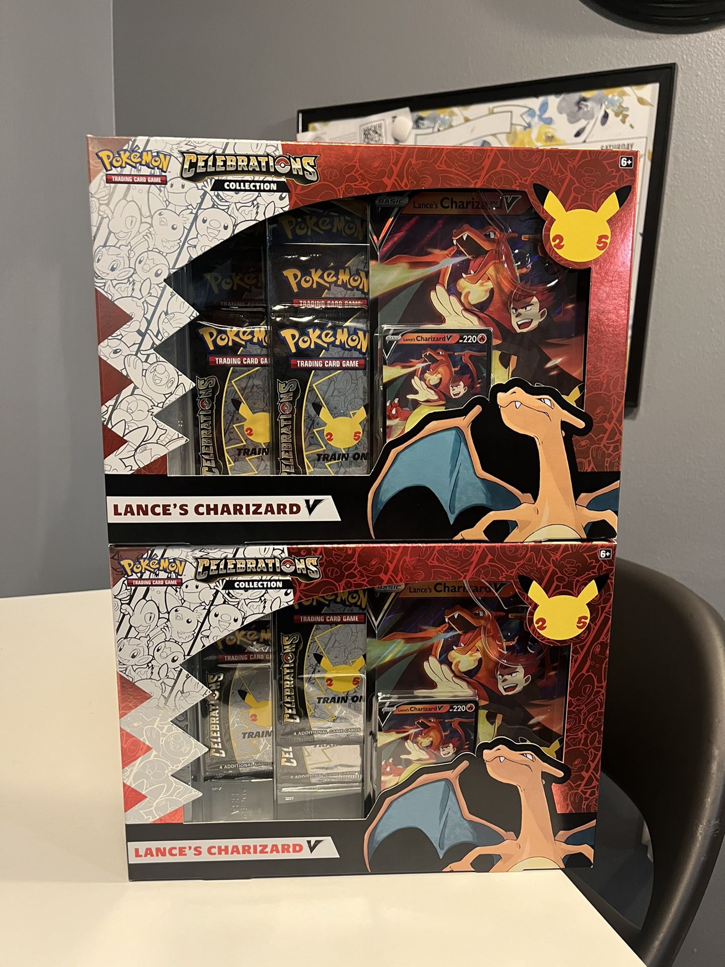 Pokemon TCG Celebrations lance’s Charizard V Box