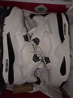 Jordan 4s