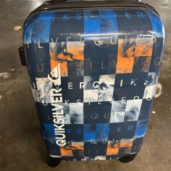 Quicksilver Hard She’ll Carry On Suitcase. 