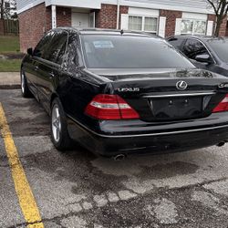 2004 Lexus LS 430