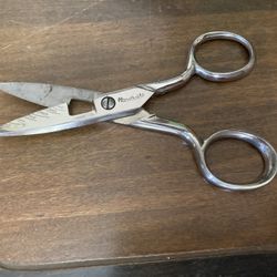Vintage Hearthside Buttonhole Scissors