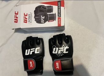 UFC GLOVES SIGNED