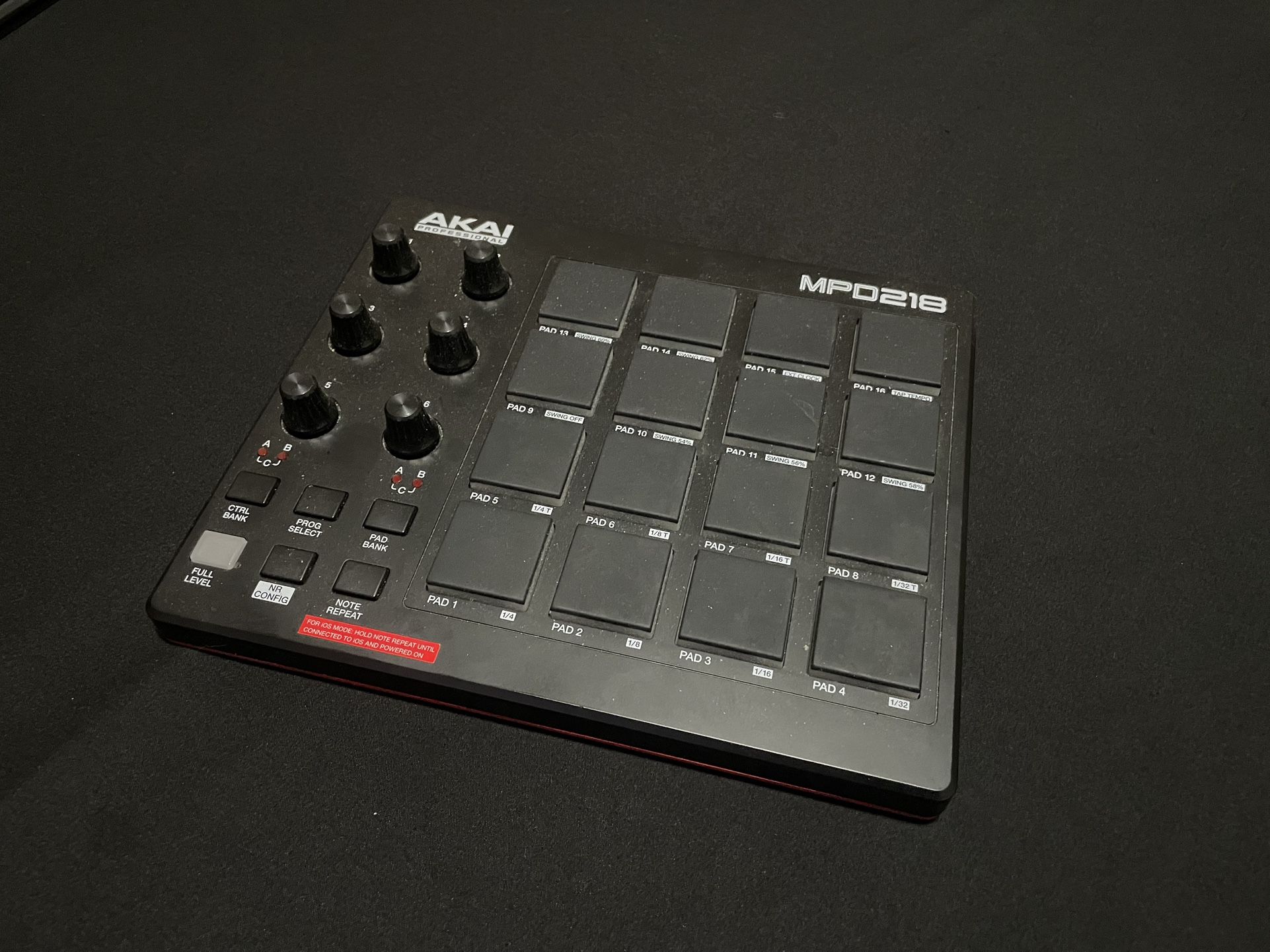Akai MPD218