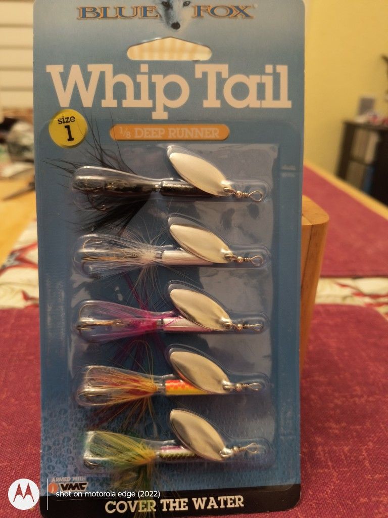 FISHING BLUE FOX WHIP TAIL 1/8 oz DEEP RUNNER SIZE 1