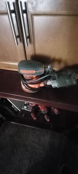 Black and decker sander