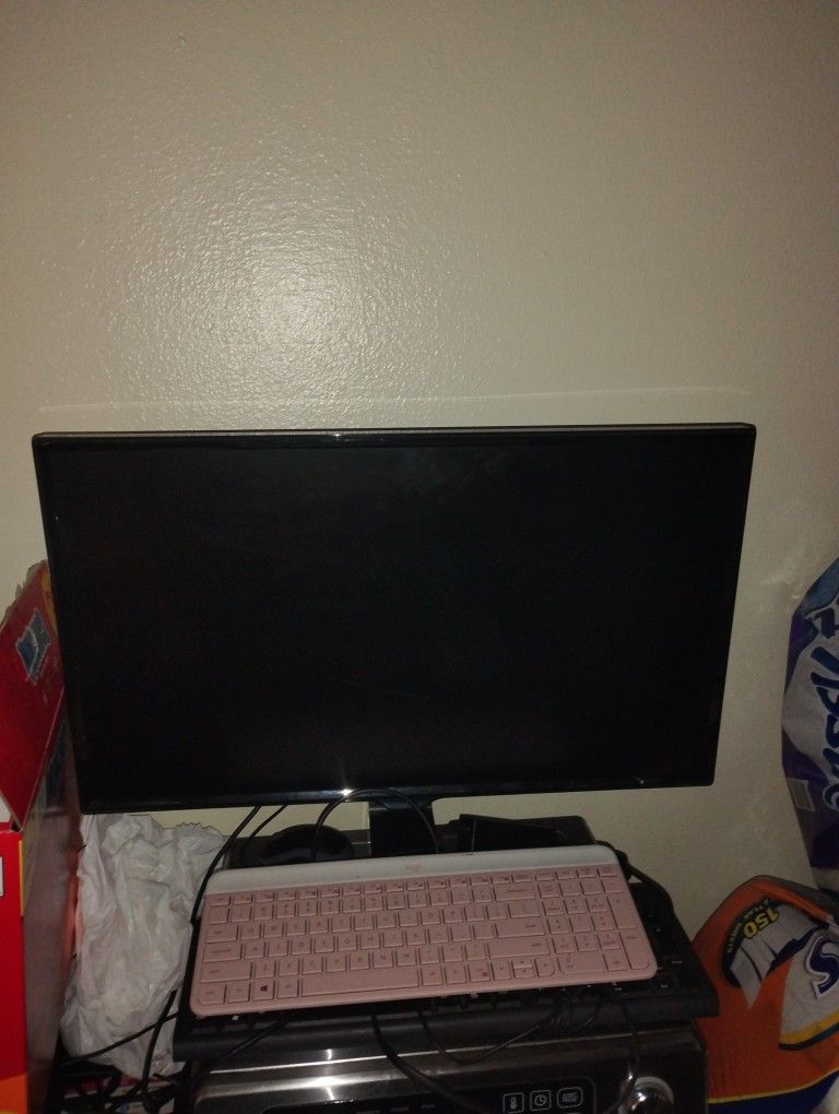 PC Gaming Desktop 🖥️ Computer with Keyboards and speakers🔊