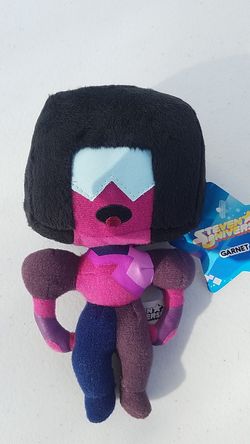 Garnet 6" Plushie