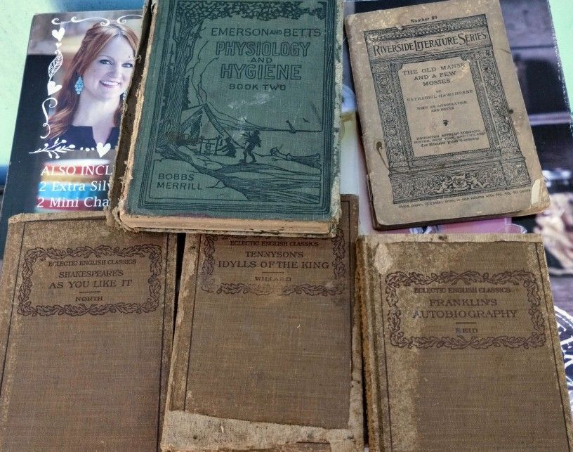 VINTAGE Old Nice Condition Books And Bibles