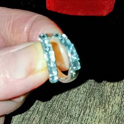 💞 REALLY CUTE, MOISSANITE HALF HUGGIE EARRINGS!! 💞 SS-925!