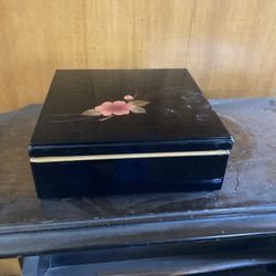 Lacquer Box With Lid Inlay