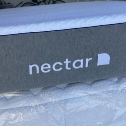 King Nectar Memory Foam, excellent condition I can deliver