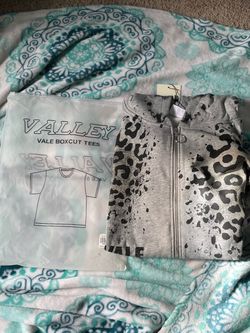 Grey Valley Hoodie Leopard Cheetah Print Size M