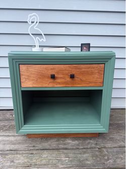 Nightstand / Side-Table