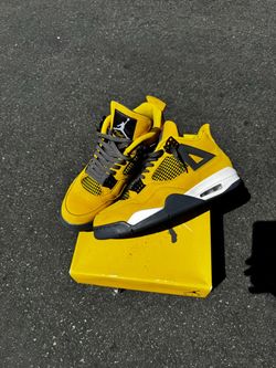 Jordan 4 tour yellow