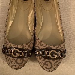 Guess beige & brown flats size 8