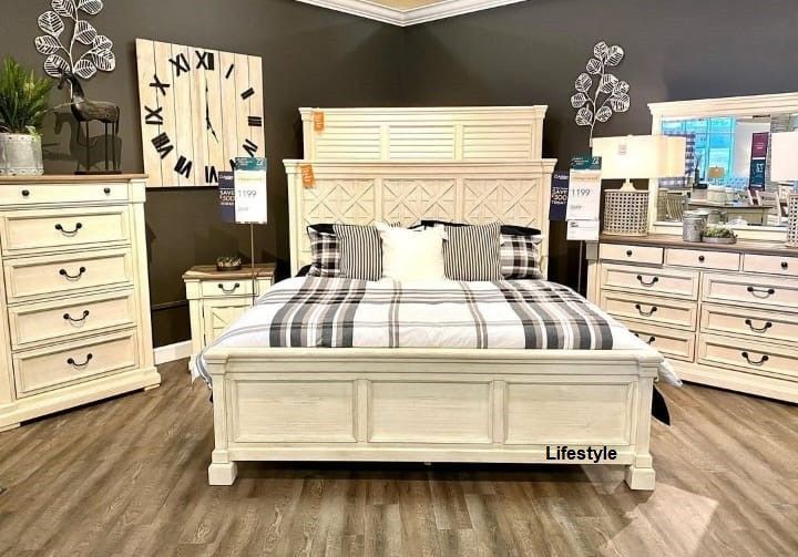 Bolanburg Two-Tone Panel Bedroom Set 📌 İn Stock,  Fast Delivery 