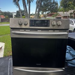 Frigidaire Gallery Stove . Price Including Delivery 