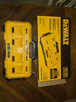Cargador dewalt 4 puertos