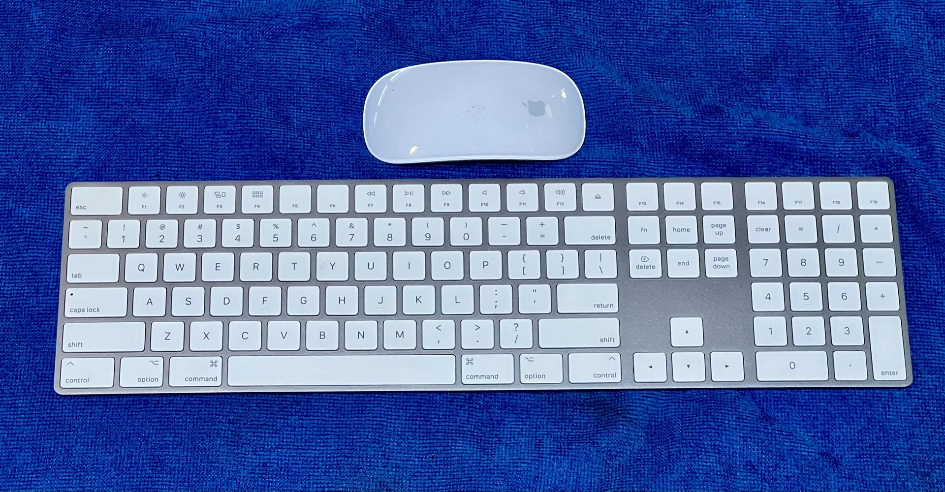 Apple Wireless Keyboard 2 A1843 with Magic Mouse 2 A1657 Bluetooth
