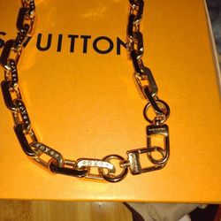 Louis Vuitton Chain 500$ Original  Price 1250.00$  