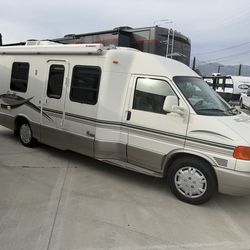 2002 Winnebago Rialta 22FD – VW Eurovan Chassis – Compact Class B+ – Financing Available on
