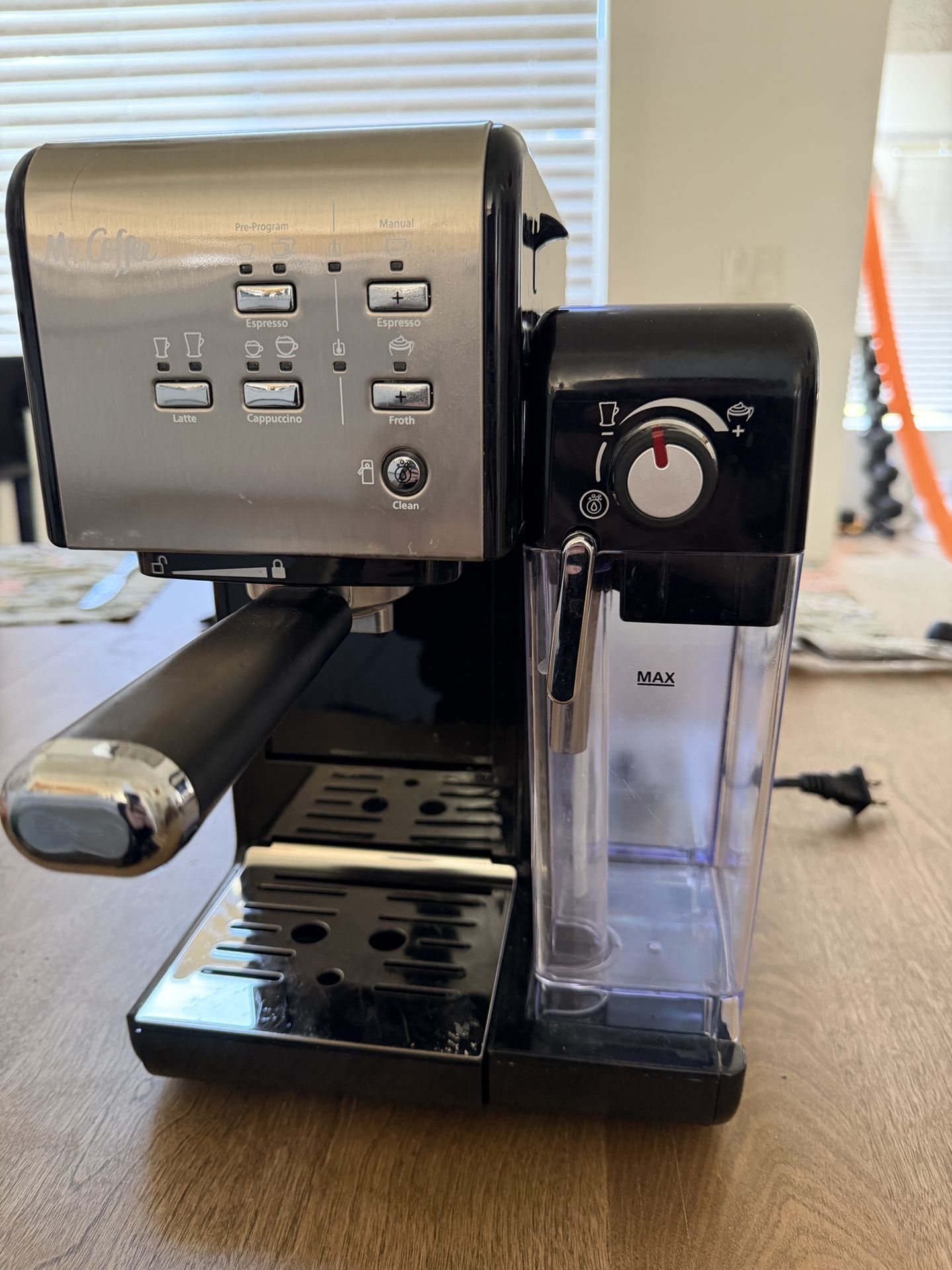 Mr. Coffee Café Barista Espresso Machine with Automatic Milk Frother