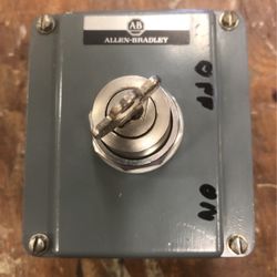 Keyed On And Off Machinery Switch 