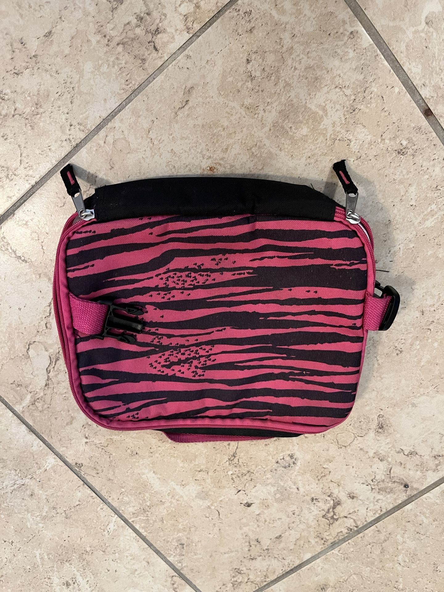 Girls Insulated Lunch Bag With Strap And Clip