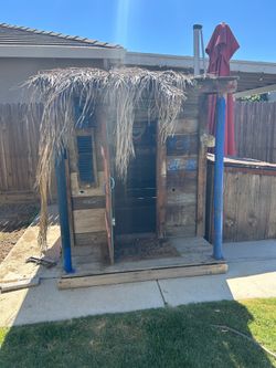 Small kids playhouse