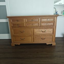 Large Solid Oak Wood Dresser 