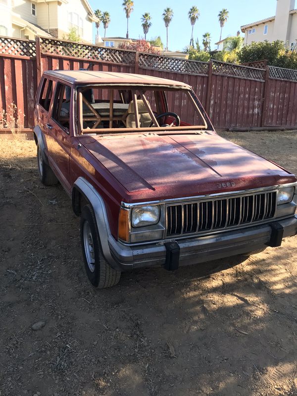 92 cherokee 4.0 5 speed caged sold as is for Sale in