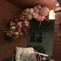 Organic Balloon Garland