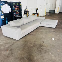 Sectional couch