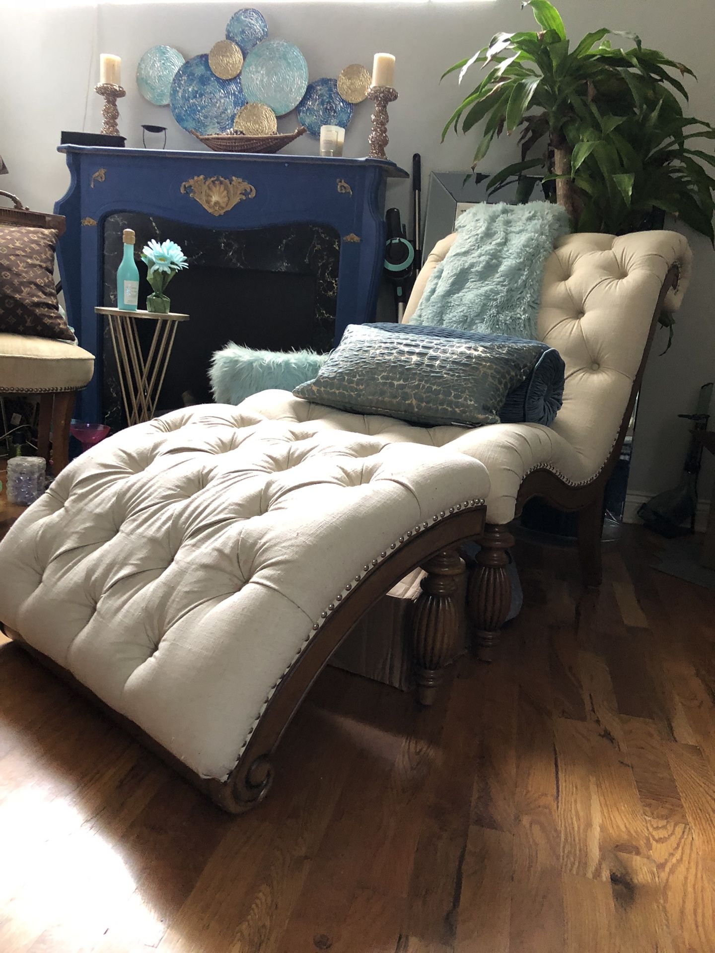 Chase Lounge W/ottoman