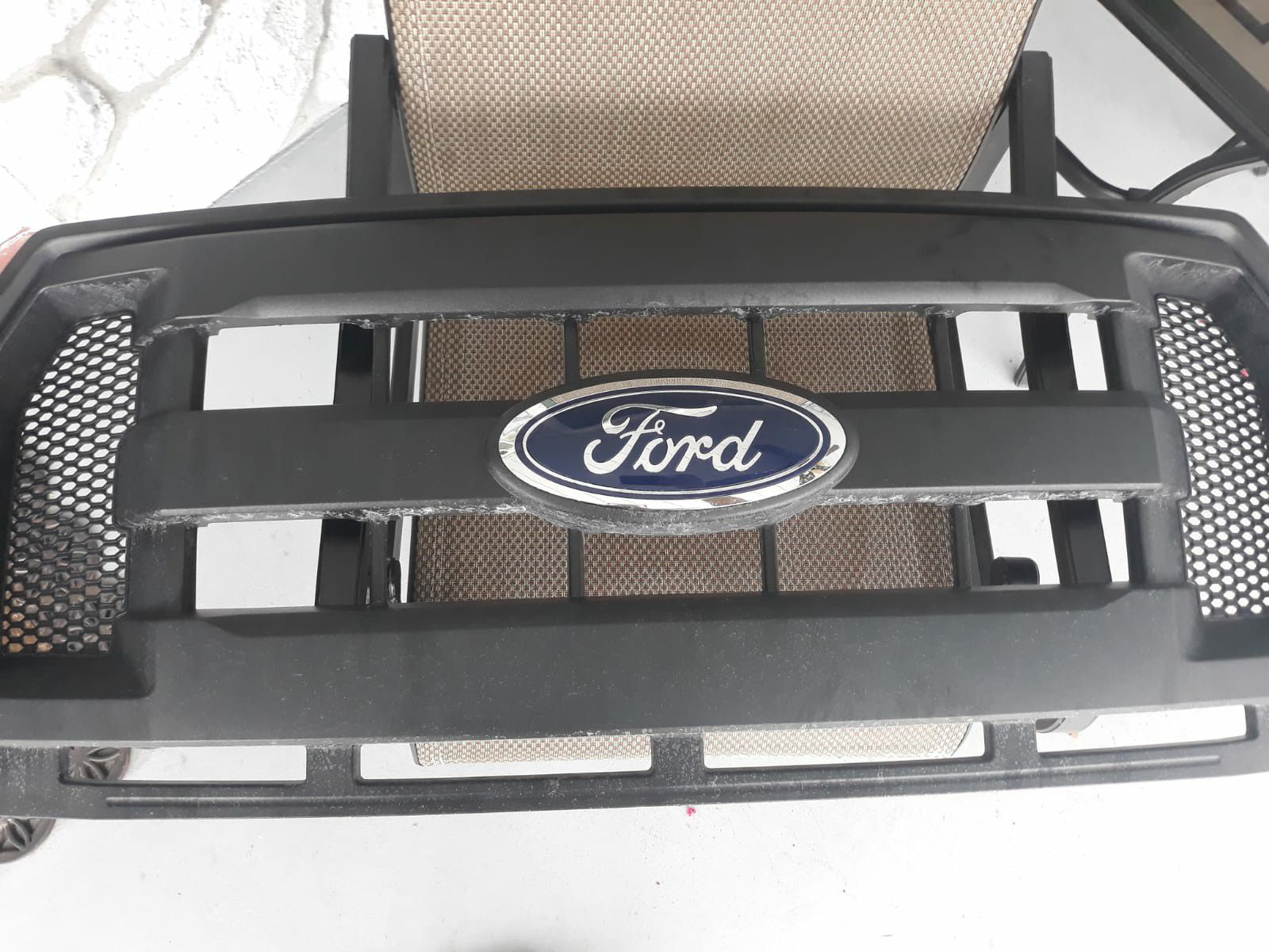 Ford f150 grill like new