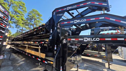 35FT with 5FT Mega Ramps, 14K GVWR Non CDL Options!