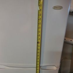 DANBY REFRIGERATOR 