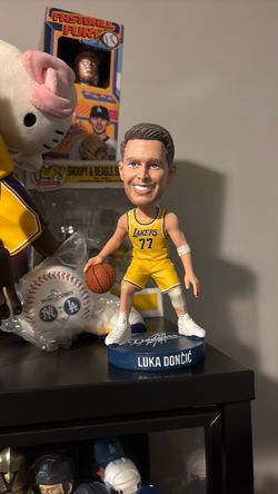Luka doncic dodgers sga bobblehead