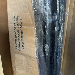 Bed Frame / Ceiling Fan 
